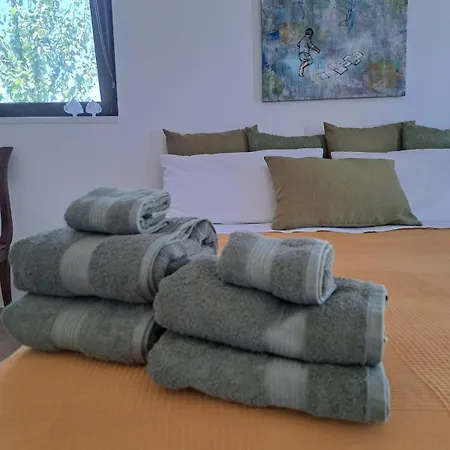 Casale Montedoro 4* تْشيستيرنِنو